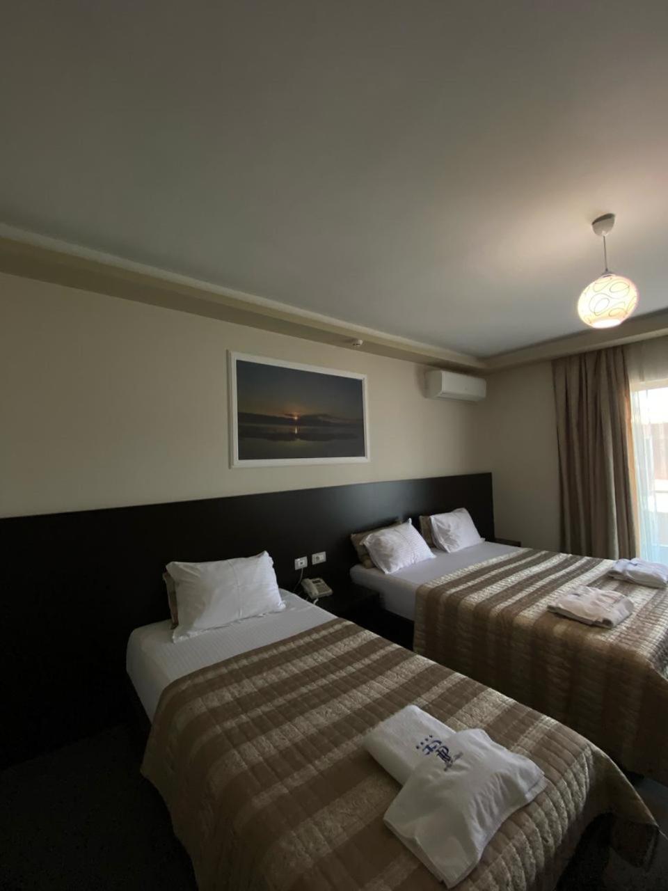 Hotel Pogradeci 2 Tushemisht Kültér fotó