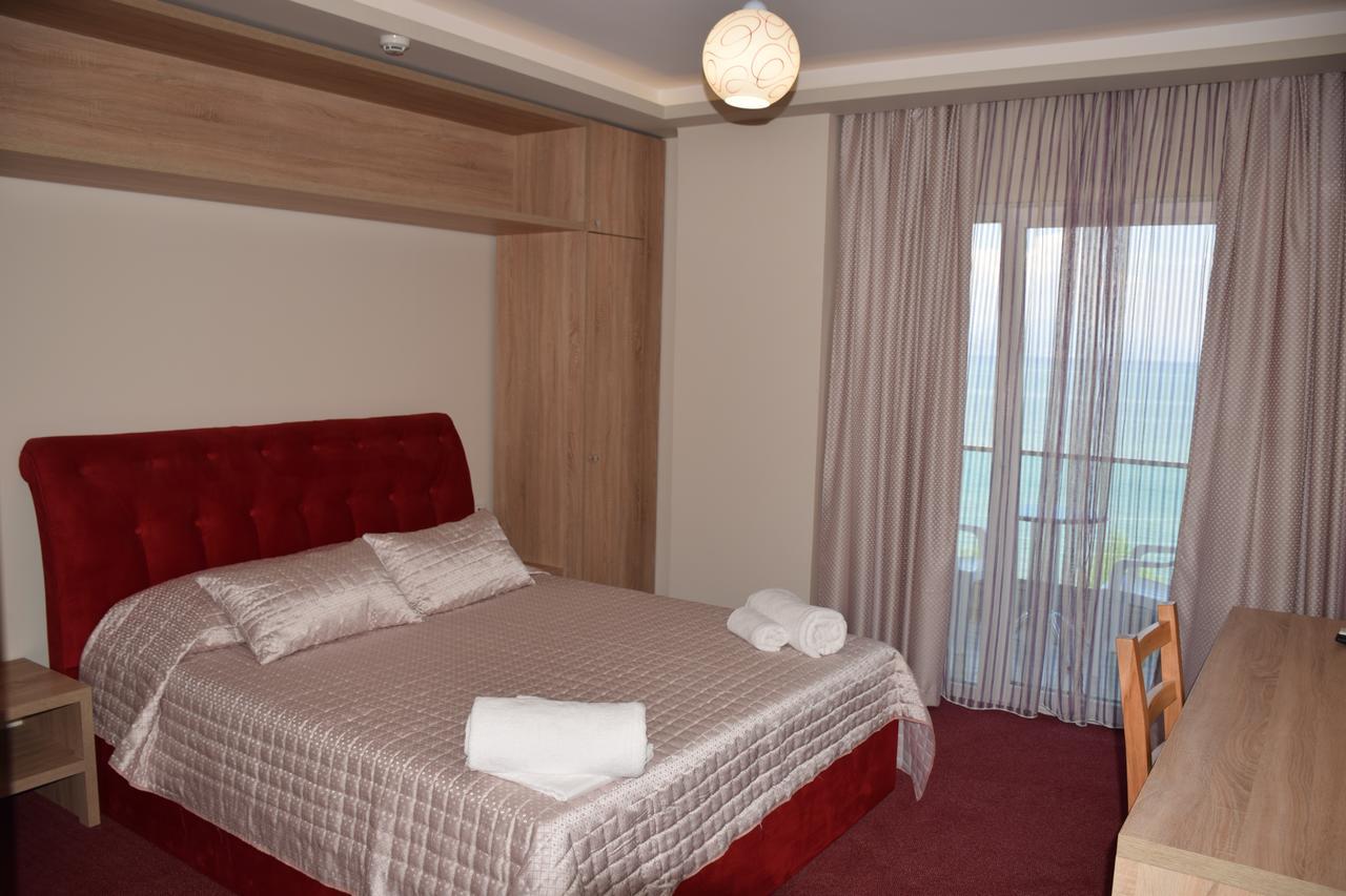 Hotel Pogradeci 2 Tushemisht Kültér fotó