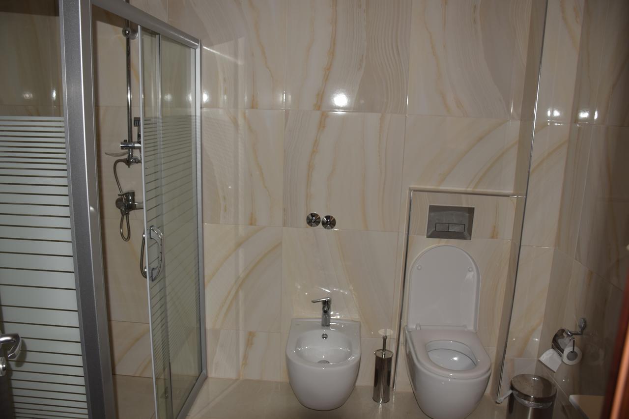 Hotel Pogradeci 2 Tushemisht Kültér fotó