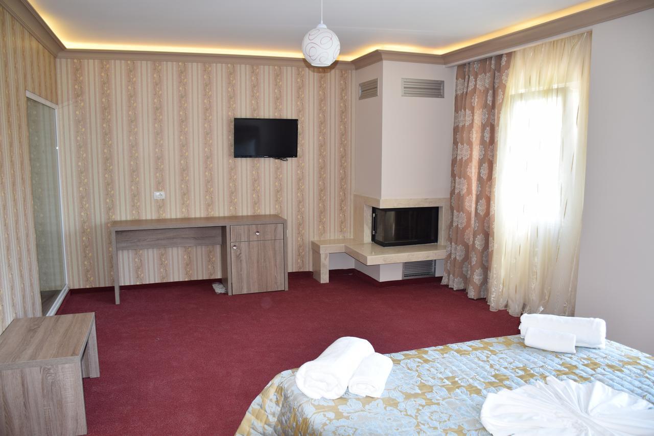 Hotel Pogradeci 2 Tushemisht Kültér fotó
